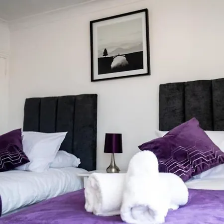 Onsitestays - Contractor Friendly Retreat, 2-Br Terrace House Near A2 Gravesend Exterior photo