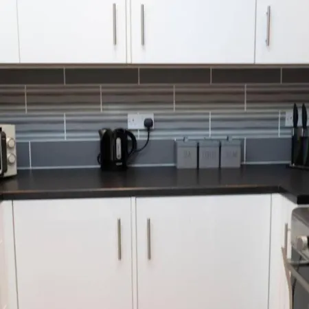 Onsitestays - Contractor Friendly Retreat, 2-Br Terrace House Near A2 Gravesend Exterior photo