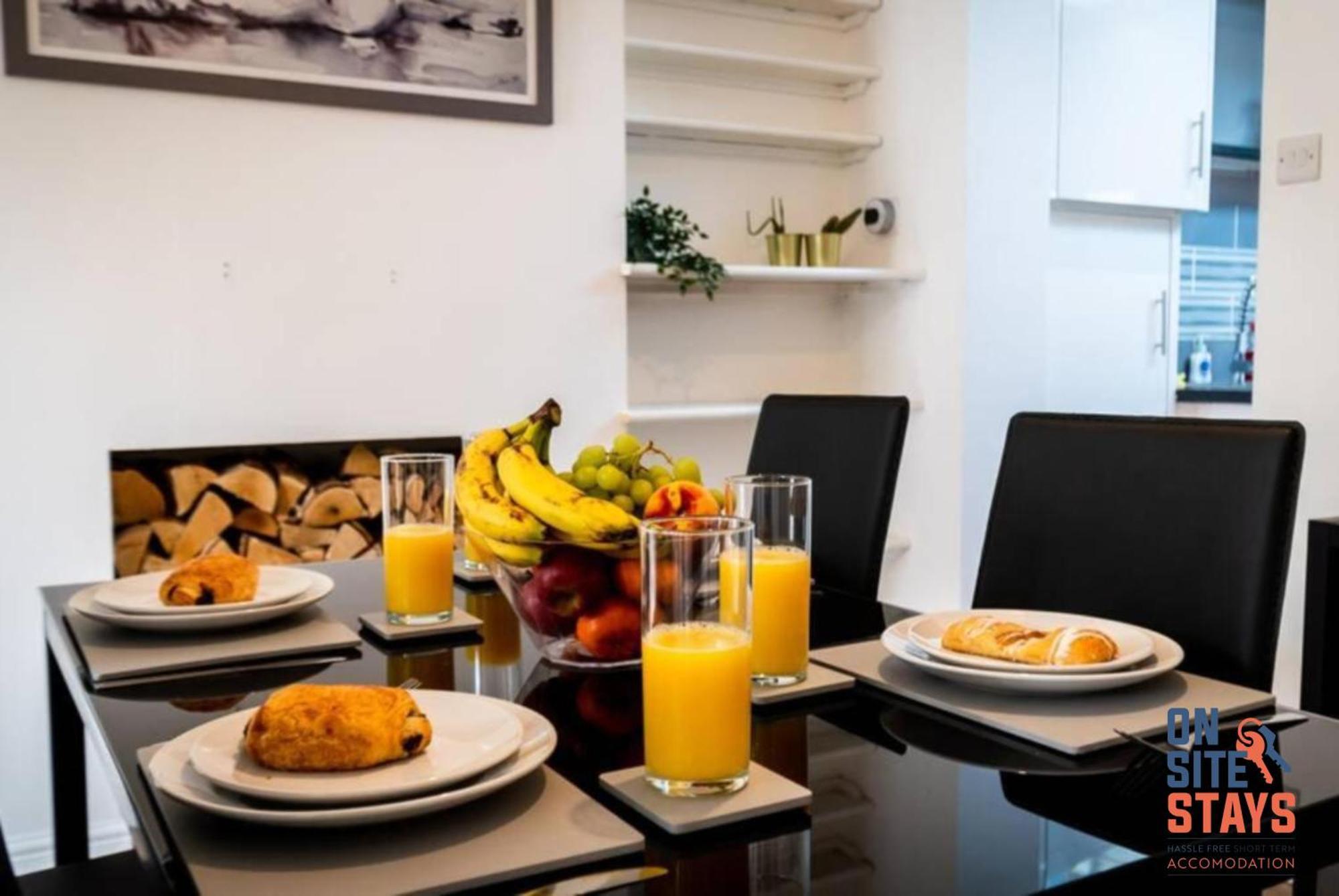 Onsitestays - Contractor Friendly Retreat, 2-br Terrace House Near A2 * Gravesend