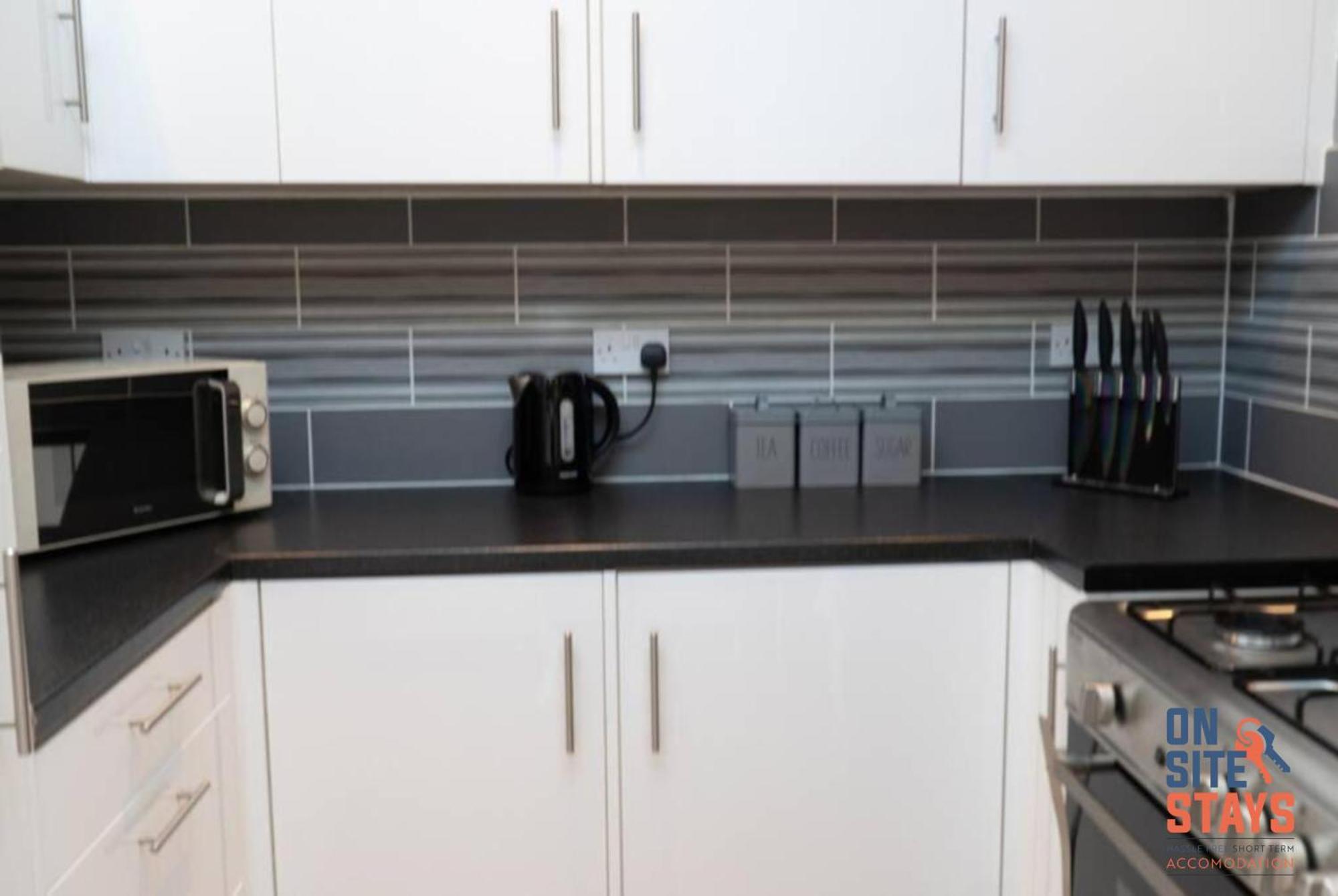 Onsitestays - Contractor Friendly Retreat, 2-br Terrace House Near A2 * Gravesend